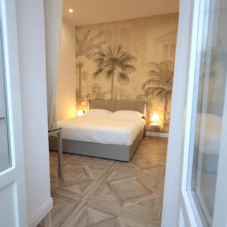 Relais Santa Lucia Sul Mare, * Naples