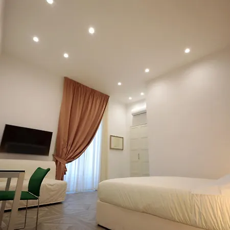 Relais Santa Lucia Sul Mare, * Naples